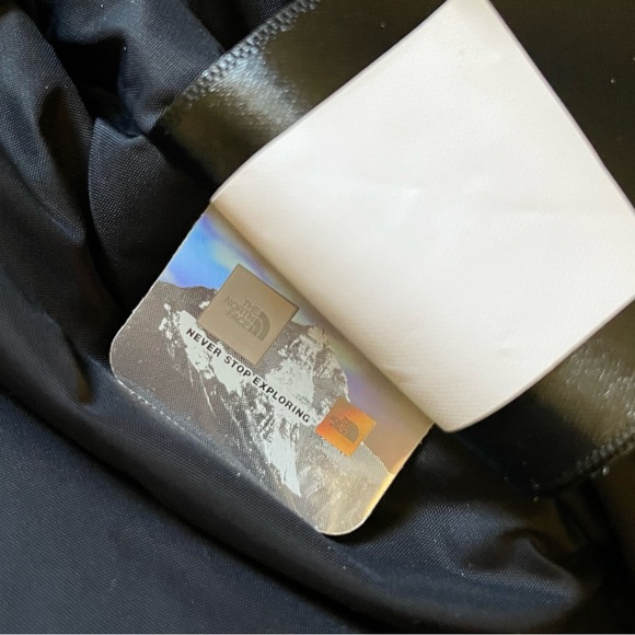 The North Face Men’s Printed Nuptse Vest - Picture 9 of 9